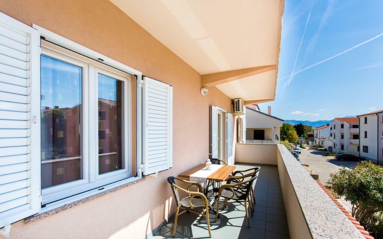 Apartments Mira Baška Exterior foto